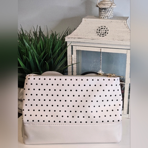 Disney Minnie Mouse Polka Dot Cosmetic Bag - Picture 3 of 7